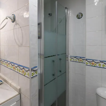 Apartment Beachside Paradise: Stylish 3br Near The *